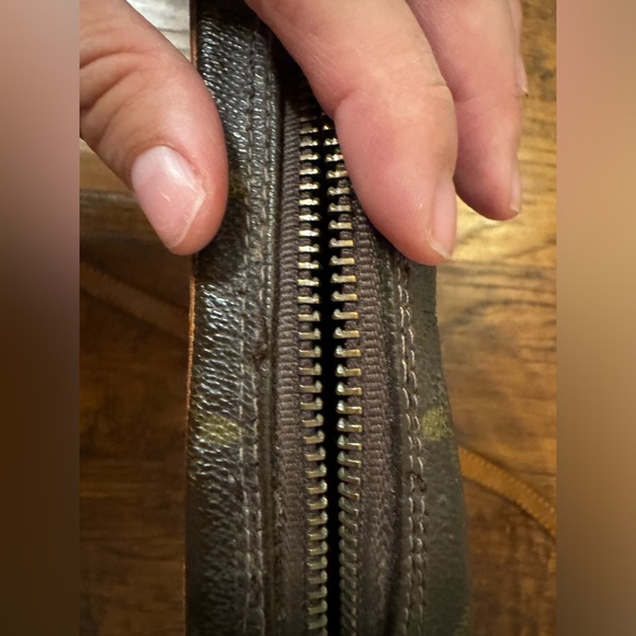 Louis Vuitton Senlis Crossbody Shoulder Bag Monogram Brown with LV lock (no key) - Picture 11 of 16